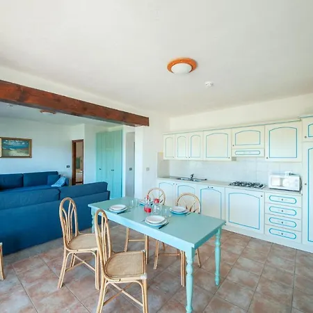 Beautiful In With Kitchen Appartement Golfo Aranci